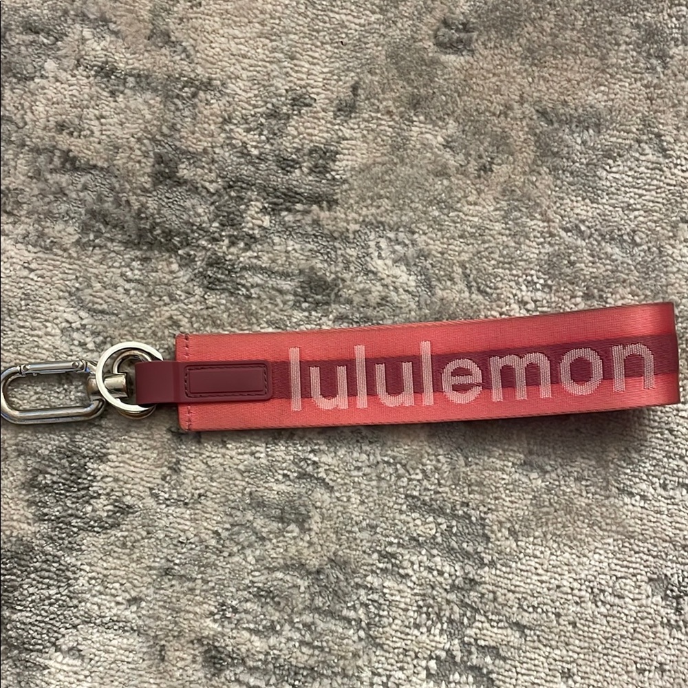 Lululemon Never Lost Keychain - Pink